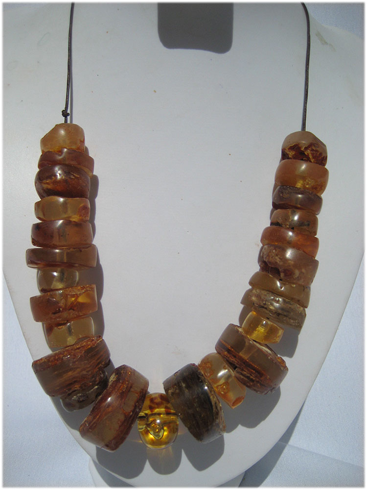 Chunky amber necklace - Click Image to Close