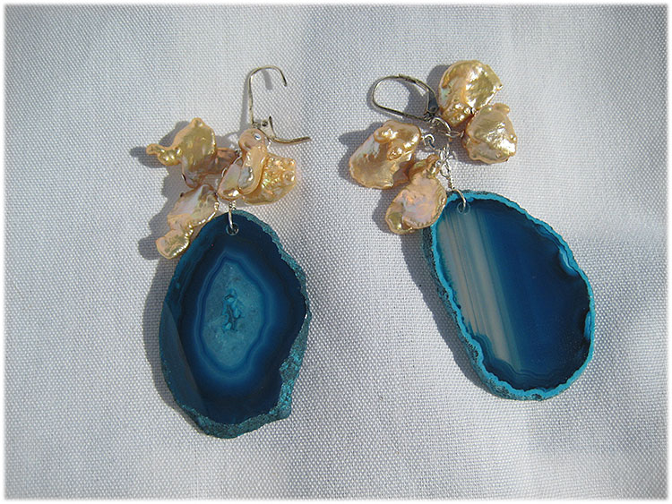 lovely blue agate earrings with keichi pearls
